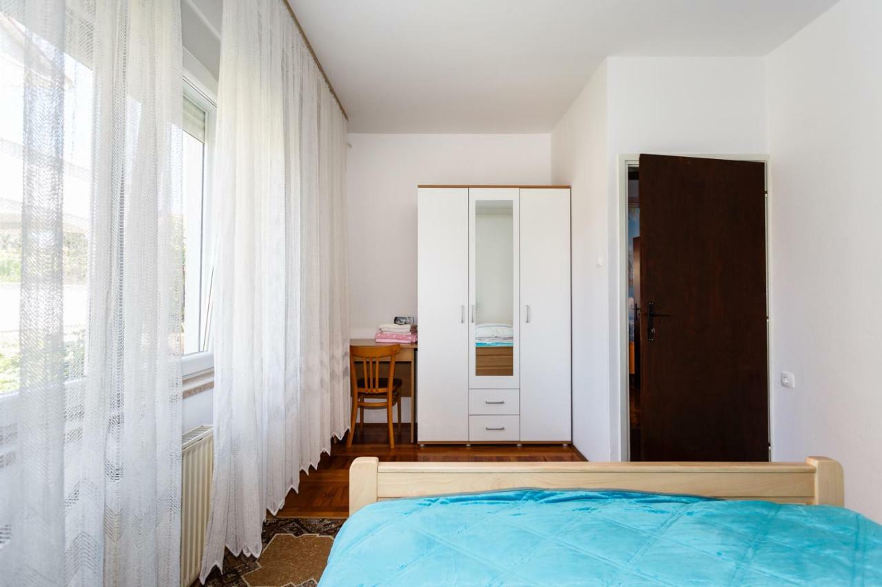 Apartmani Jelica Krk Town Exterior photo